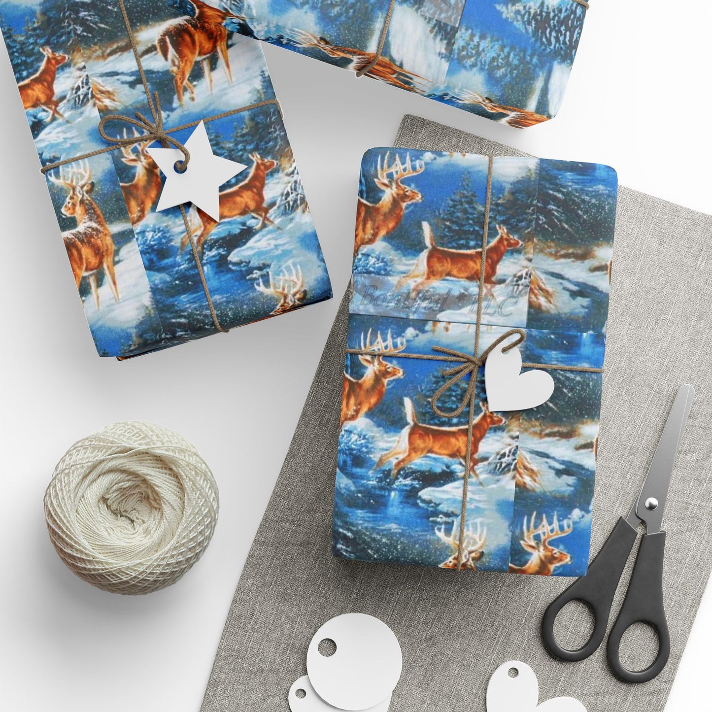 Deer in snow / Wrapping Papers